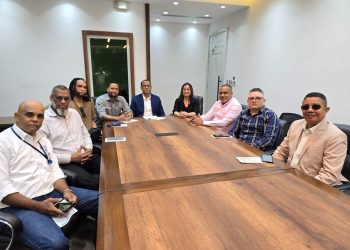 Team Rodando Anuncia en Rueda de Prensa Histórica Participación en Torneo Internacional de Maxibaloncesto en Colombia