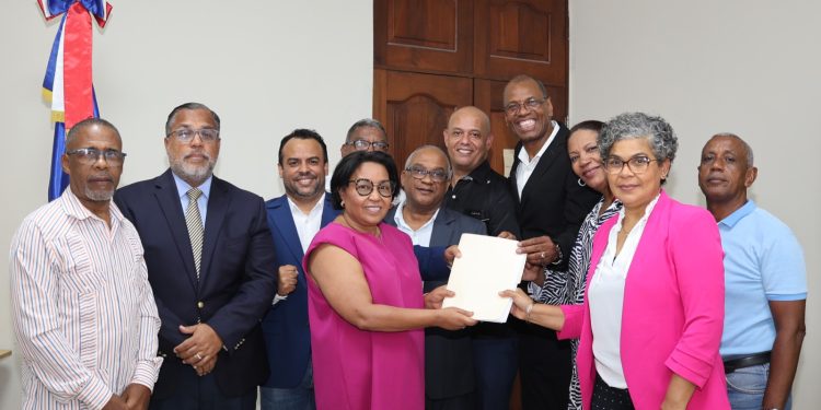 Plancha del MMV encabezada por Luis Pérez es la número uno