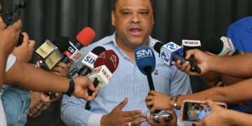 Diputado del PRD califica como “palo acechao a la población” aprobación de préstamo por US$615 millones en la madrugada