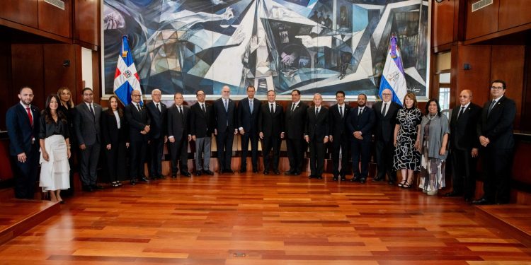 Pleno de la Suprema Corte de Justicia presenta el Reglamento de Aplicación para el Uso de Documentos y Firmas Digitales de la Función Notarial