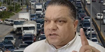 Mario Díaz exige destitución de Directora de Movilidad Sostenible del INTRANT, por caos en el tránsito y fracaso inicial en control de giros a la izquierda