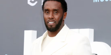 Juez deniega la libertad bajo fianza al rapero Sean Combs como pedía su defensa