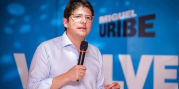 El senador colombiano Miguel Uribe Turbay será sometido a una nueva cirugía el jueves