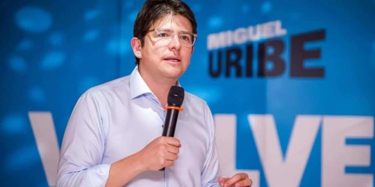 El senador colombiano Miguel Uribe Turbay será sometido a una nueva cirugía el jueves