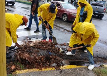 Alcaldía DN realiza trabajos preventivos para mitigar efectos de fuertes lluvias