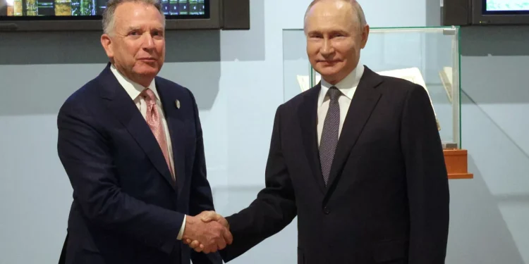 El enviado especial de Trump se reúne con Putin en Moscú para negociar un cese inmediato de la invasión a Ucrania