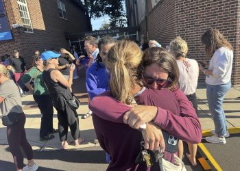 Tragedia en Minneapolis: tiroteo en escuela católica deja al menos tres muertos y 20 heridos