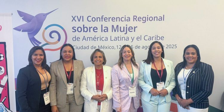 Gloria Reyes presenta en México estrategia dominicana para erradicar sobrecarga de cuidados en niñas y adolescentes