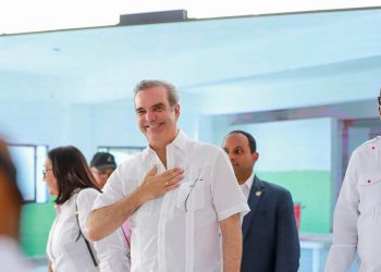 Abinader entregará escuelas, hospital, carreteras y títulos de propiedad este fin de semana