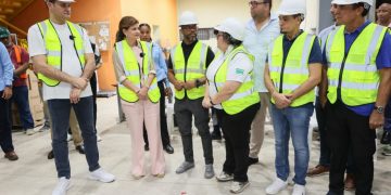 Raquel Peña llega al Inabie para verificar avance en entrega de útiles escolares