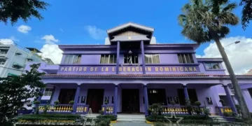 Renuncian cuatro miembros del Comité Central del PLD