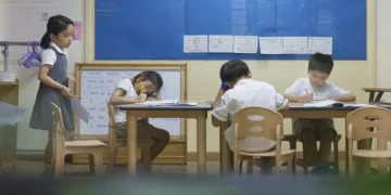 Corea del Sur prohíbe por ley los teléfonos móviles en las aulas