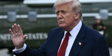 Donald Trump advirtió que aumentará los aranceles a India en las próximas 24 horas: “Están comprando petróleo ruso”