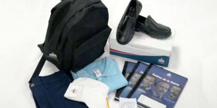 Gobierno garantiza entrega total de útiles escolares en un plazo de ocho semanas