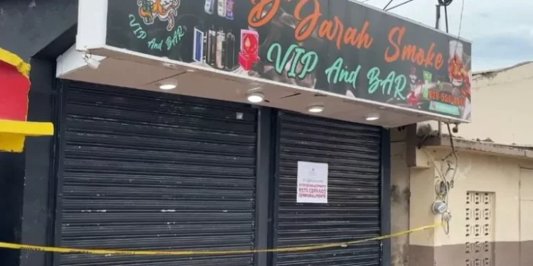 Clausuran centro de diversión en Villa Riva tras tiroteo que dejó un muerto