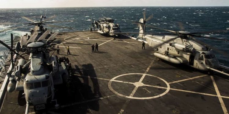 Estados Unidos despliega escuadrón anfibio frente a las costas de Venezuela