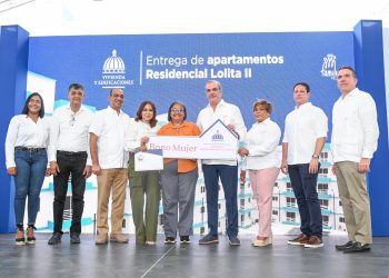 Ministerio de la Mujer entrega RD$ 6,940,000.00 millones de pesos en Bono Mujer en Hato Nuevo de Manoguayabo en SDO
