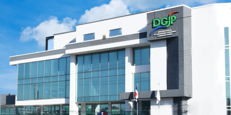 Más de 900 servidores públicos son capacitados sobre el Sistema de Reparto Estatal Dominicano