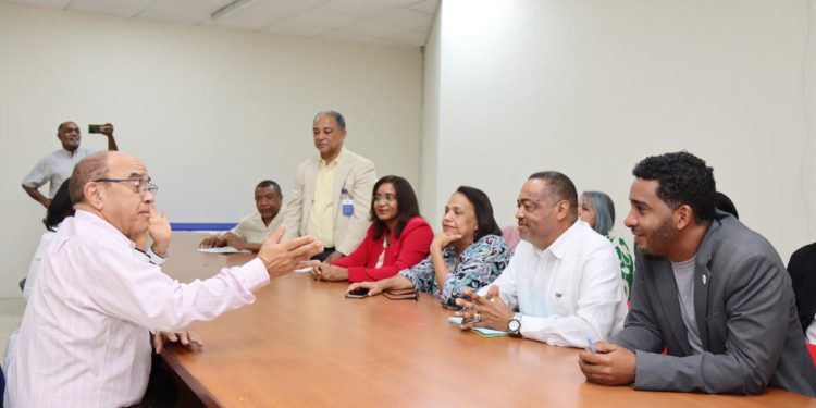 Plancha encabezada por José Beato inscribe candidatura al CDP