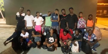 Interceptan vehículo con 16 haitianos indocumentados en Mao, Valverde