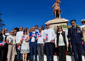 Efemérides Patrias conmemora el 162 aniversario de la Restauración de la República