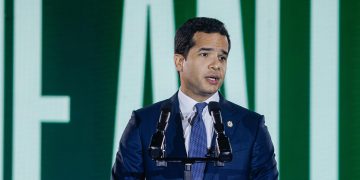 Omar Fernández rinde cuentas de su primer año de gestión como senador