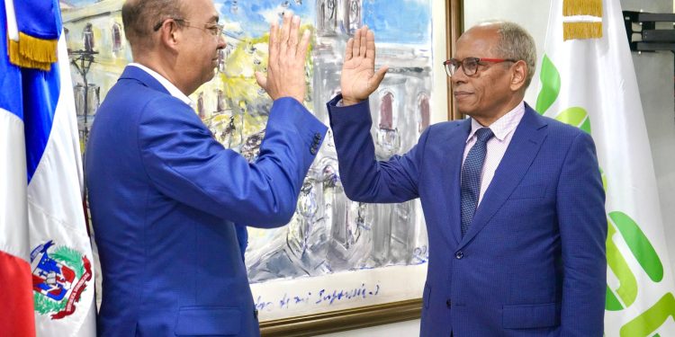 Onéximo Antonio González asume como nuevo vicepresidente ejecutivo de la OMSA