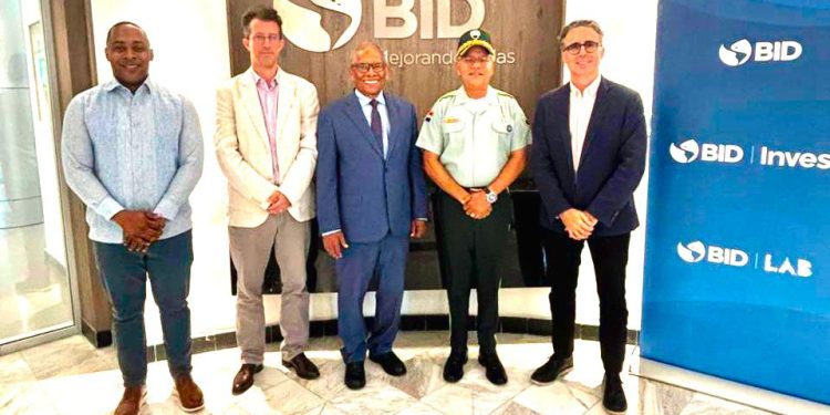 BID otorga cooperación técnica no reembolsable al vicepresidente de la OMSA