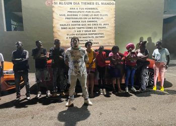 Ejército intercepta tres vehículos con 34 indocumentados en Mao-Valverde