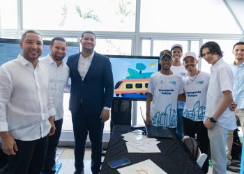 Ministerio de la Juventud presenta 20 soluciones juveniles en el Hackatón de Movilidad Urbana en la Región Ozama