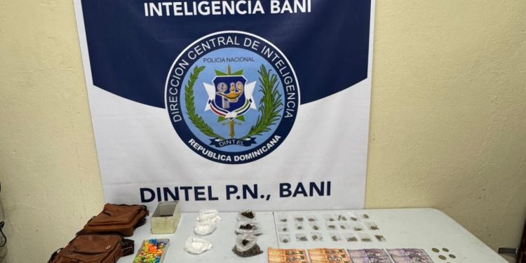 DINTEL de la PN desmantela puntos de drogas y ocupa dados de juegos de azar durante operativos en Baní, provincia Peravia
