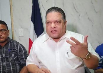 Mario Díaz solicita intervención del Presidente Abinader para agilizar titulación de tierras agrícolas en La Romana