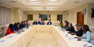 Comisión Especial de Senadores que estudia Código de Trabajo escucha a empleadores y trabajadores