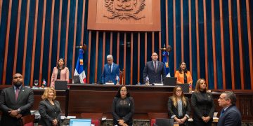 El Senado aprobó en segunda lectura ley que dispone instalación de fuentes de energía renovable en edificios públicos y privados