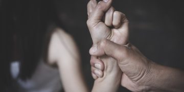 Ministerio Mujer llama a medios a evitar la revictimización en caso de violencia