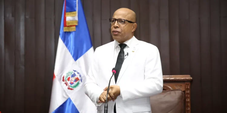 Alfredo Pacheco reelecto por quinto año consecutivo como presidente de la Cámara de Diputados