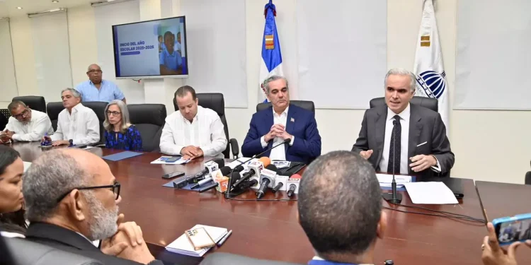 Abinader volverá al Ministerio de Educación para evaluar avances del año escolar 2025-2026