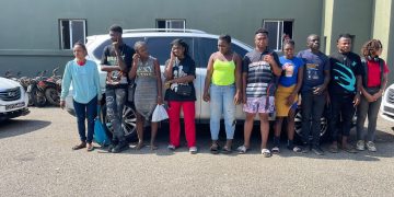 Ejército detiene a 29 haitianos indocumentados en una casucha utilizada como centro de acopio en Montecristi