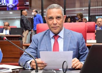 Convierten en Ley proyecto autoría del senador Franklin Romero, que declara el 23 de septiembre de cada “Dia Nacional del Pelotero” en honor a Osvaldo Virgil