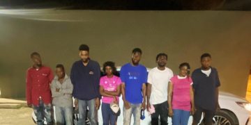 Ejército intercepta vehículo con ocho haitianos en situación migratoria irregular en Laguna Salada