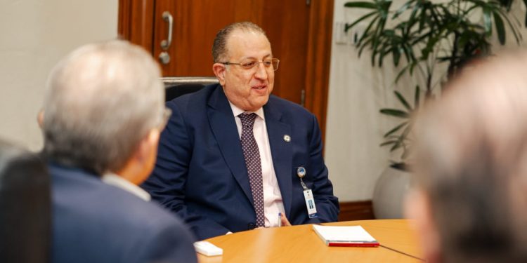 Ministro Magín Díaz se reúne con la ONEC; reafirma apertura al diálogo para fortalecer economía nacional