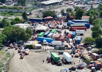 Tensión en la frontera: Disparos y protestas paralizan Aduana en Ouanaminthe