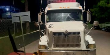 Detenidos dos ciudadanos que escondían a un extranjero indocumentado en una patana en San Juan de la Maguana