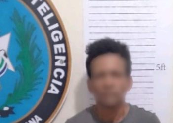 PN decomisa drogas, radios y celulares durante intervención a punto de venta en Espaillat; hay un detenido