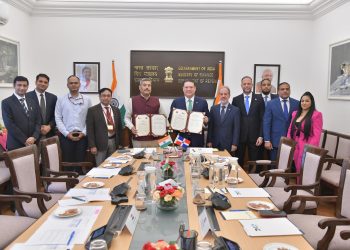 Yayo Sanz Lovatón y la DGA firman importante acuerdo con Aduanas de la India