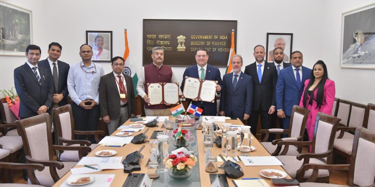 Yayo Sanz Lovatón y la DGA firman importante acuerdo con Aduanas de la India