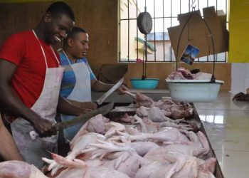 Pollo, alquileres y comida de la calle; lo que más subió de precio el mes pasado