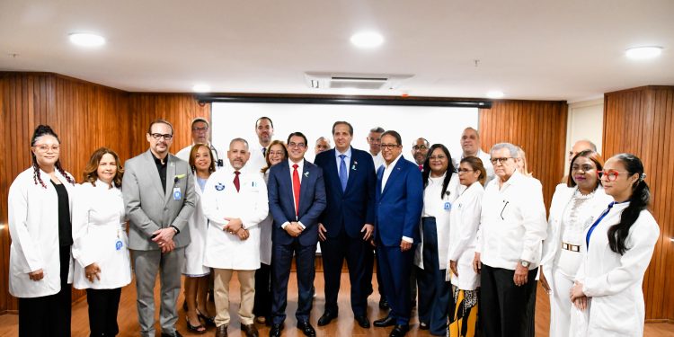 CNT e INCORT juramentan el Comité Hospitalario de Trasplante del Hospital Regional José María Cabral y Báez
