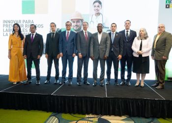 Clínicas privadas refuerzan defensa institucional con alianza estratégica