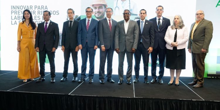 Clínicas privadas refuerzan defensa institucional con alianza estratégica